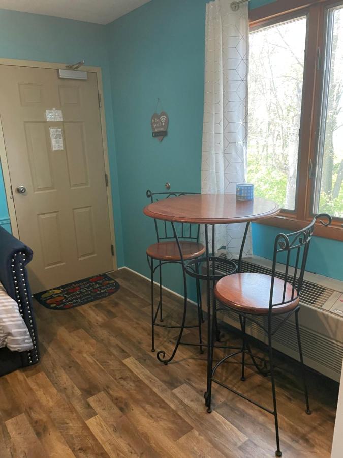 מרבלהד Lake Point Motel מראה חיצוני תמונה